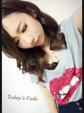 「インパクトTシャツ」｜柏木 ひかる(ひかちゅん)さん（レディース・163cm）の秋コーディネート