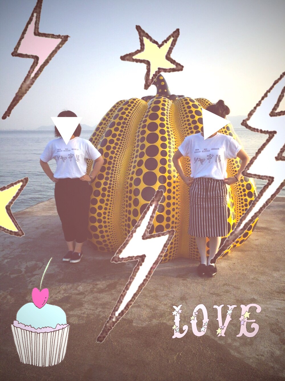 「直島、大竹伸朗、ニューシャネル」｜「大竹伸朗製作物のアイテム（Tシャツ/カットソー、ホワイト系）」を使った、みつあみさん（レディース・156cm）の夏コーディネートの1枚目の写真