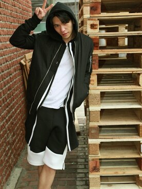 「Rick Owens（リックオウエンス）のアイテム（ブルゾン）」を使った、HOON/CHIC-UPさん（メンズ・177cm）の春コーディネート