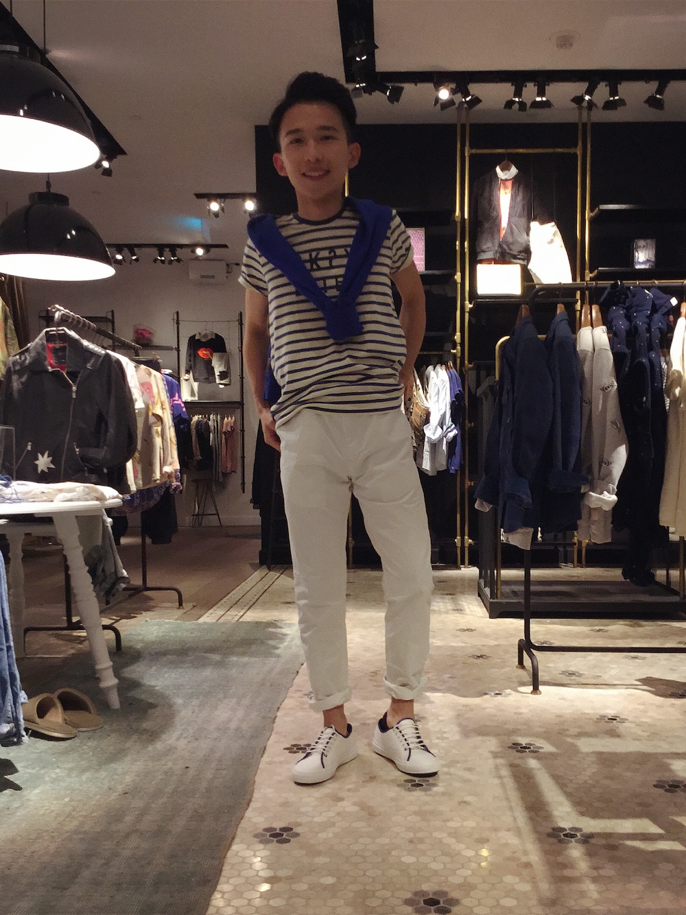 「SCOTCH & SODAのBAYFLOW／【SCOTCH&SODA(スコッチ&ソーダ)】クルーネックスウェット（スウェット、グリーン系）」を使った、ryanさん（メンズ・168cm）の春コーディネートの1枚目の写真