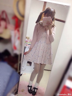「Katie（ケイティ）のアイテム（シューズ）」を使った、若葉さん（レディース・170cm）の冬コーディネート