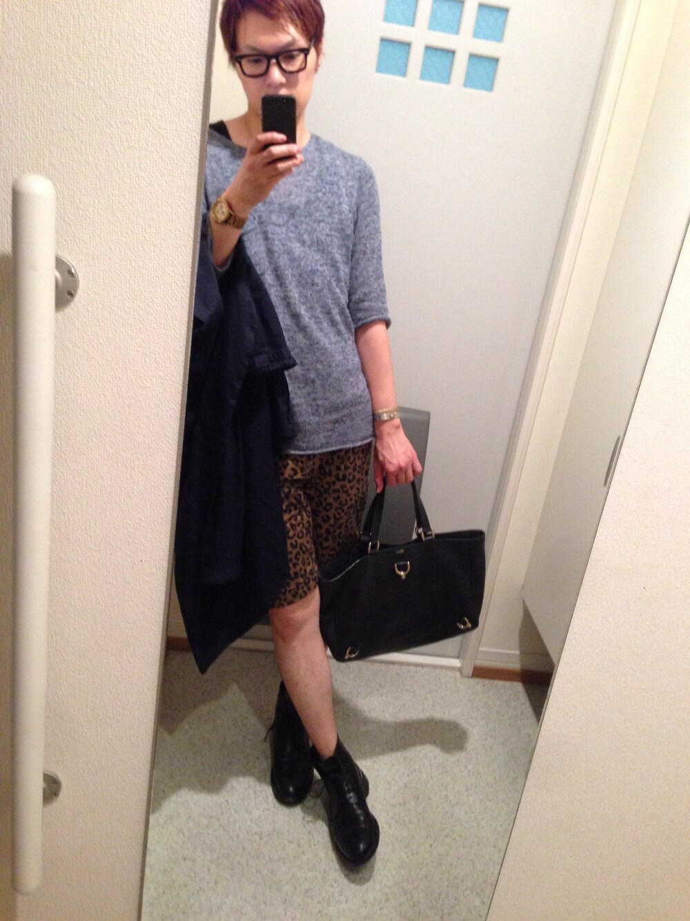 「部屋撮り」｜「GUCCIのGUCCI バッグ（トートバッグ、ブラック系）」を使った、トシボーイさん（メンズ・183cm）の夏コーディネートの1枚目の写真