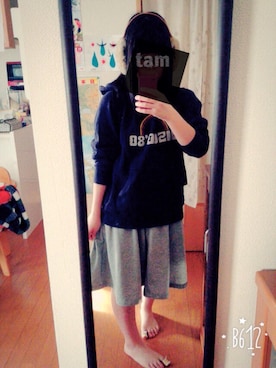 「ゆるずる」｜「アイテム（スウェット）」を使った、tamさん（レディース・158cm）の秋コーディネート