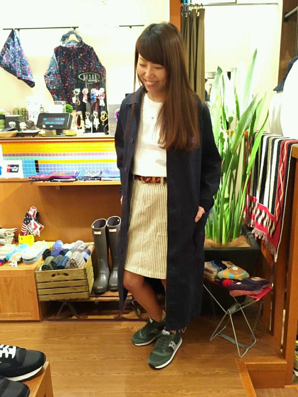 「GUNG HO、saucony、ガンホー、サッカニー、秋服、膝丈スカート、ロングコート、BEAVER別注、スニーカー、秋コーデ」｜「GUNG HOのGUNG HO/ｶﾞﾝﾎｰ　BAKER SKIRT/ベーカースカート　(1041)（スカート、ベージュ系）」を使った、yamaayuさん（レディース・151cm）の夏コーディネートの1枚目の写真