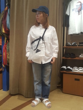 「BEAVER（ビーバー）のアイテム（パンツ）」を使った、yamaayuさん（レディース・151cm）の春コーディネート