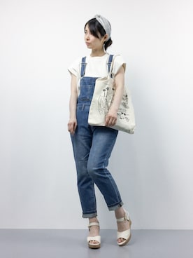 「白トップス」｜「アイテム（サロペット/オーバーオール）」を使った、sayaさん（レディース・163cm）の夏コーディネート