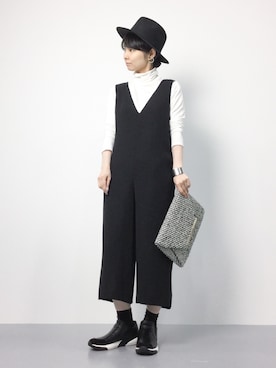 「ツバ広ハット」｜「アイテム（つなぎ/オールインワン）」を使った、sayaさん（レディース・163cm）の秋コーディネート