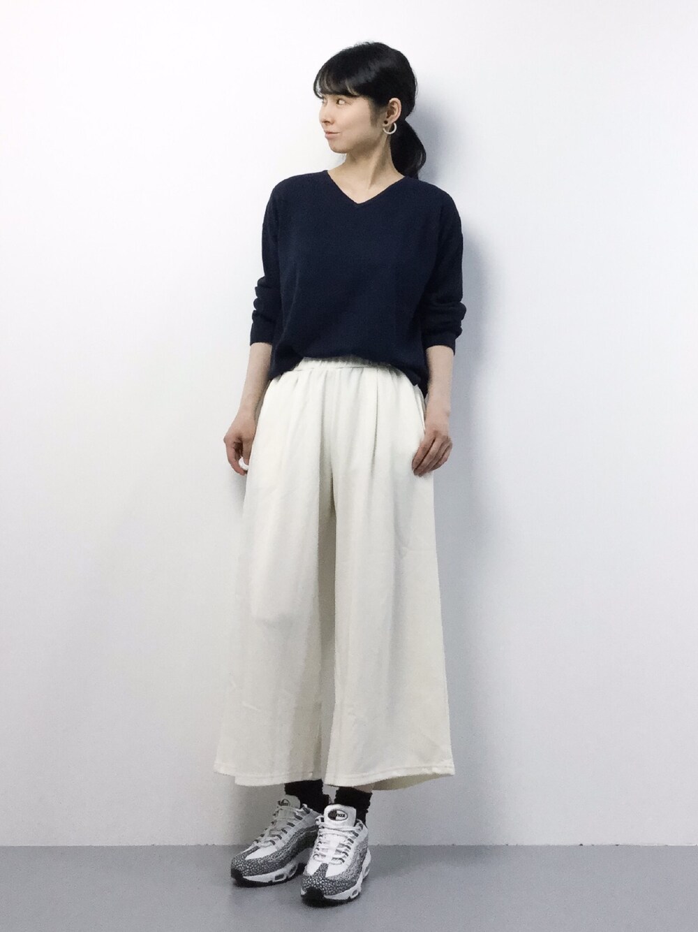 「Aunt Marie'sの【Aunt Marie's】裏起毛ポンチガウチョパンツ（その他パンツ、ベージュ系）」を使った、sayaさん（レディース・163cm）の冬コーディネートの1枚目の写真