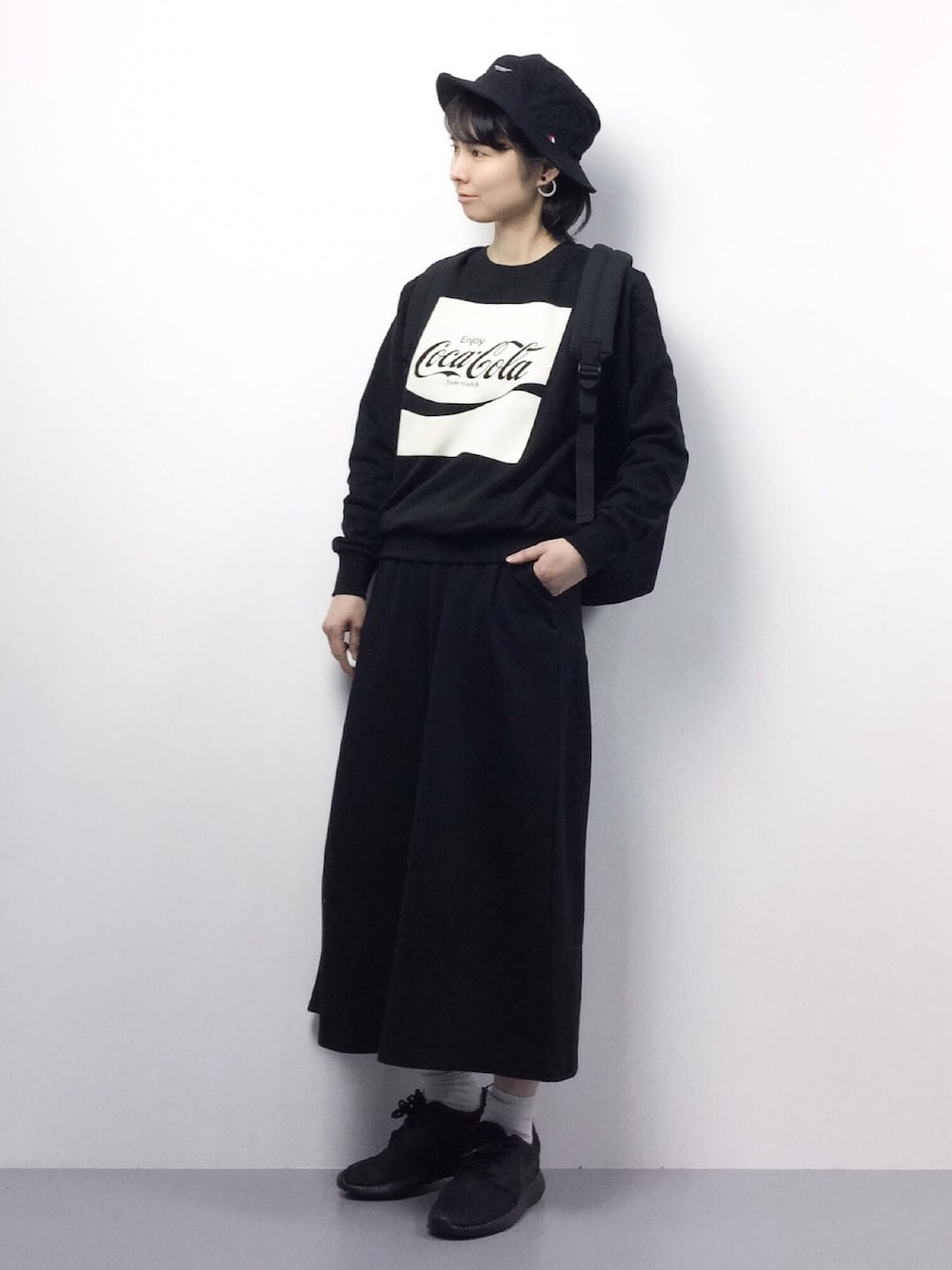 「INGNIのポンチ/スカンツ-2016SS-（その他パンツ、ブラック系）」を使った、sayaさん（レディース・163cm）の春コーディネートの1枚目の写真