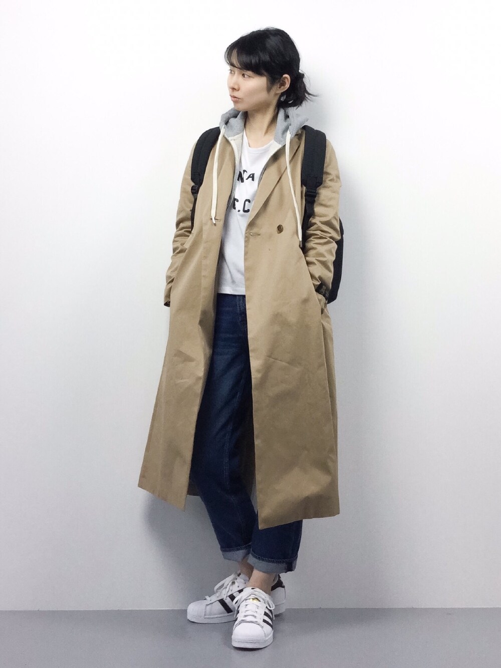 「SLOBE IENAのDRAGONI チェスターコート◆（チェスターコート、ベージュ系）」を使った、sayaさん（レディース・163cm）の春コーディネートの1枚目の写真