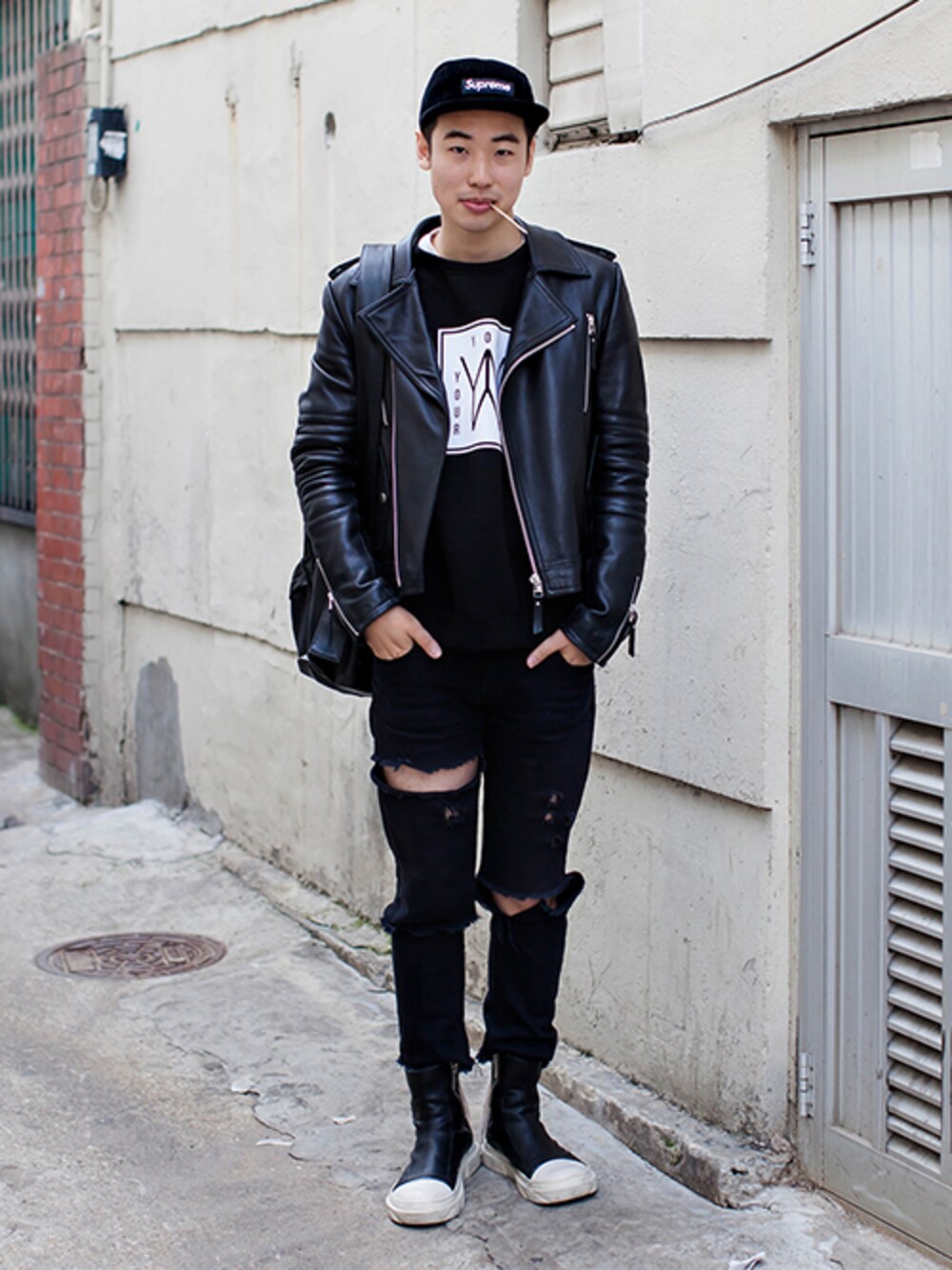 「supreme、cheap monday、street、men、streetfashion、streetstyle、d.gnak、samo ondoh、 Youyouryours、 206 HOMME」｜「Supreme のSupreme Hat（キャップ、ブラック系）」を使った、echeveauさん（メンズ・175cm）の春コーディネートの1枚目の写真
