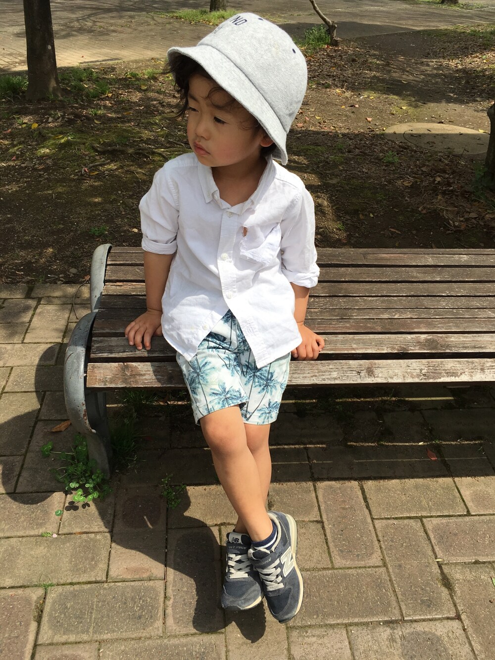 「キッズファッション、春コーデ、fashion、4歳、GLOBAL WORK、New Balance、男の子、キッズコーデ」｜「NEW BALANCEのアイテム（スニーカー、その他）」を使った、kmsshさん（キッズ・100cm）の春コーディネートの1枚目の写真