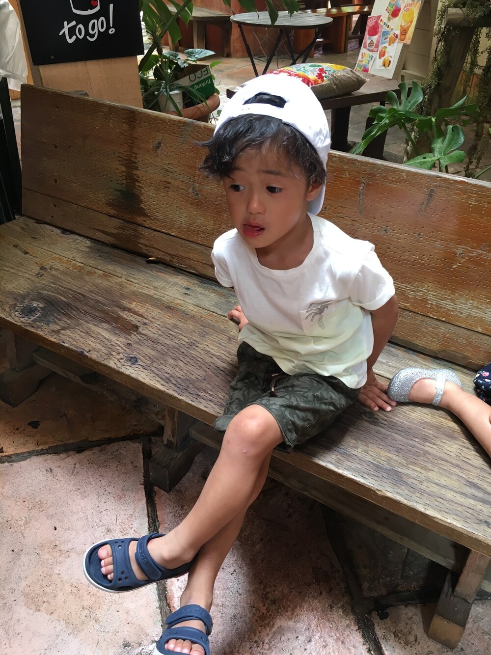 「キッズファッション、男の子、夏コーデ、ZARA、H&M、fashion、4歳」｜「H&Mのアイテム（キャップ、ホワイト系）」を使った、kmsshさん（キッズ・100cm）の夏コーディネートの1枚目の写真