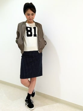 「ストライプスカート」｜「アイテム（ブルゾン）」を使った、N. STAFFさん（レディース・160cm）の秋コーディネート