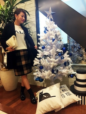 「ロゴニット」｜「アイテム（チェスターコート）」を使った、N. STAFFさん（レディース・160cm）の秋コーディネート