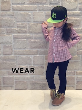 「H&M（エイチ・アンド・エム）のアイテム（シャツ/ブラウス、レッド系）」を使った、Ayaさん（レディース）の春コーディネート