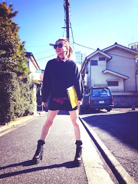 「サングラススタイル」｜「アイテム（スウェット）」を使った、yumieさん（レディース・151cm）の冬コーディネート