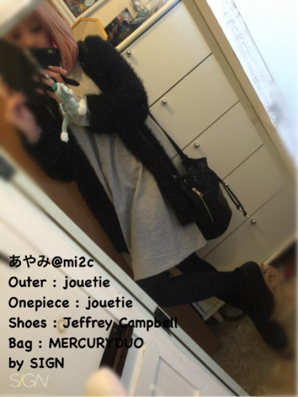 「グレー、jouetie、JEFFREY CAMPBELL、FLOVE、ジェラトーニ、金髪」｜「jouetieのアイテム（ワンピース、グレー系）」を使った、あやみ@mi2cさん（レディース・153cm）の冬コーディネートの1枚目の写真