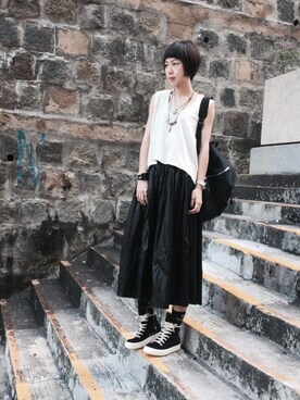 Outfit ideas - How to wear Rick Owens DRKSHDW Canvas High-Top Sneakers  (semi long hairstyles) - WEAR
