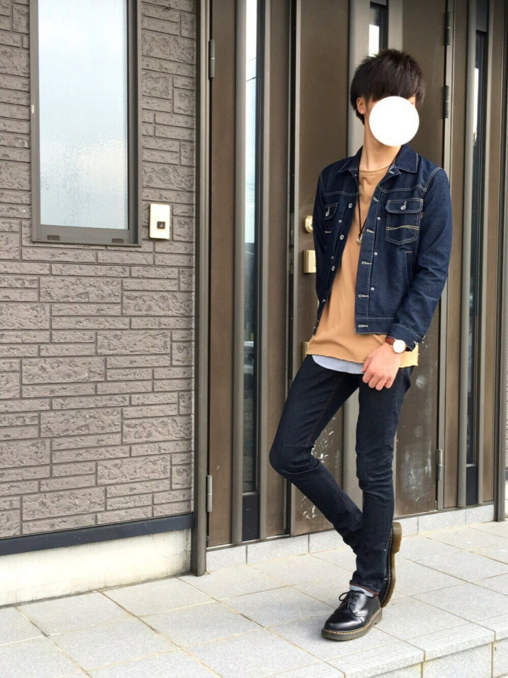 「秋のコーデ、デニム、デニムオンデニム、ドクターマーチン、ダニエルウェリントン、コムサイズム、休日スタイル、COME CA ISM」｜「Purple&YellowのライトオンスデニムGジャン（デニムジャケット、ブルー系）」を使った、りょうすけさん（メンズ・178cm）の秋コーディネートの1枚目の写真