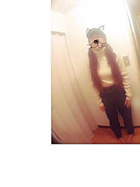 「アイテム（デニムパンツ、シルバー系）」を使った、イトウメグミさん（レディース・160cm）の春コーディネート