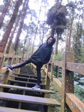 「NIKE（ナイキ）のNike Women's Air Huarache Run Running Sneakers from Finish Line（スニーカー、グレー系）」を使った、L͙i̶n⃗da͛ さん（レディース）の冬コーディネート