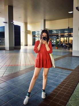 「Hush Puppies（ハッシュパピー）のアイテム（シューズ、ホワイト系）」を使った、L͙i̶n⃗da͛ さん（レディース）の秋コーディネート