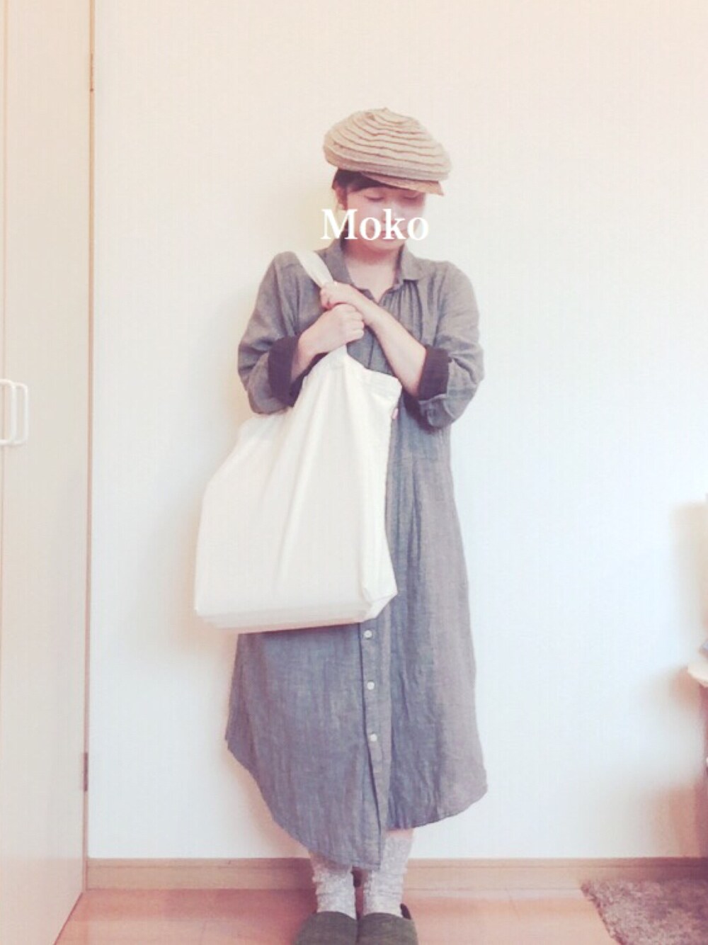 「夏、ワンピース、ベレー帽」｜「靴下屋の【靴下屋】ざっくりスラブルーズソックス（ソックス/靴下、グレー系）」を使った、もこもこさん（レディース・153cm）の春コーディネートの1枚目の写真