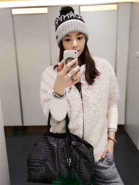 「ROXY（ロキシー）のアイテム（ニットキャップ/ビーニー）」を使った、Kelly Chenさん（レディース・167cm）の春コーディネート