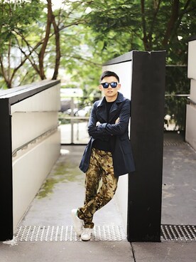 「adidas originals」｜「アイテム（トレンチコート）」を使った、NIcholas Ngさん（メンズ・173cm）の冬コーディネート