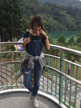 「PULL&BEAR（プルアンドベア）のアイテム（オールインワン・サロペット）」を使った、Joy Linさん（レディース・161cm）の秋コーディネート
