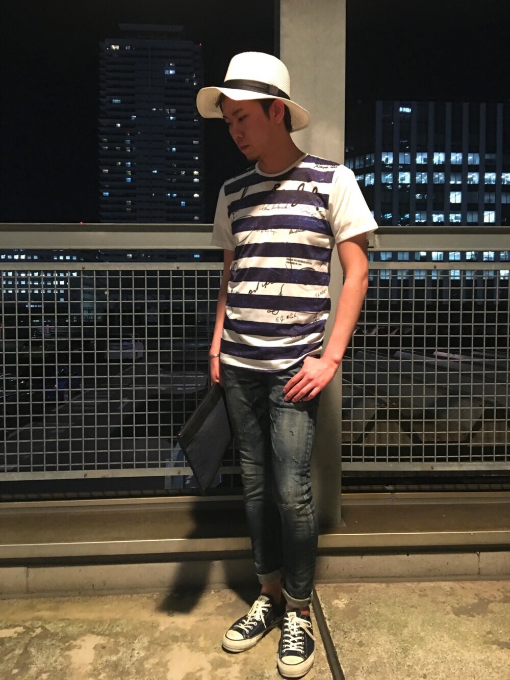 「ラトルトラップ、RATTLE TRAP、Tシャツ、シンプル、夏、スニーカー、カジュアル、スキニーデニム、デニム、ボーダー」｜「RATTLE TRAPの【RAFFINE(ラフィネ)】スキニーフィットストレッチダメージデニム（デニムパンツ、ブルー系）」を使った、horie hirokiさん（メンズ・178cm）の夏コーディネートの1枚目の写真
