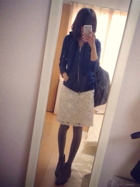 「JUSGLITTY（ジャスグリッティー）のアイテム（ブーティ）」を使った、erikaさん（レディース・157cm）の春コーディネート