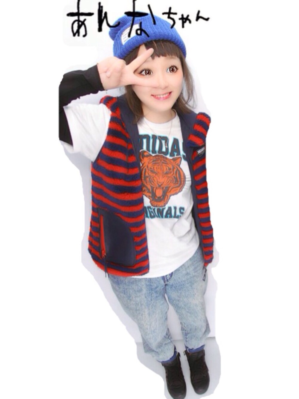 「SHIPSのSHIPS KIDS:アクリル リブ キャップ（ニットキャップ/ビーニー、ブルー系）」を使った、Annaさん（レディース・163cm）の夏コーディネートの1枚目の写真