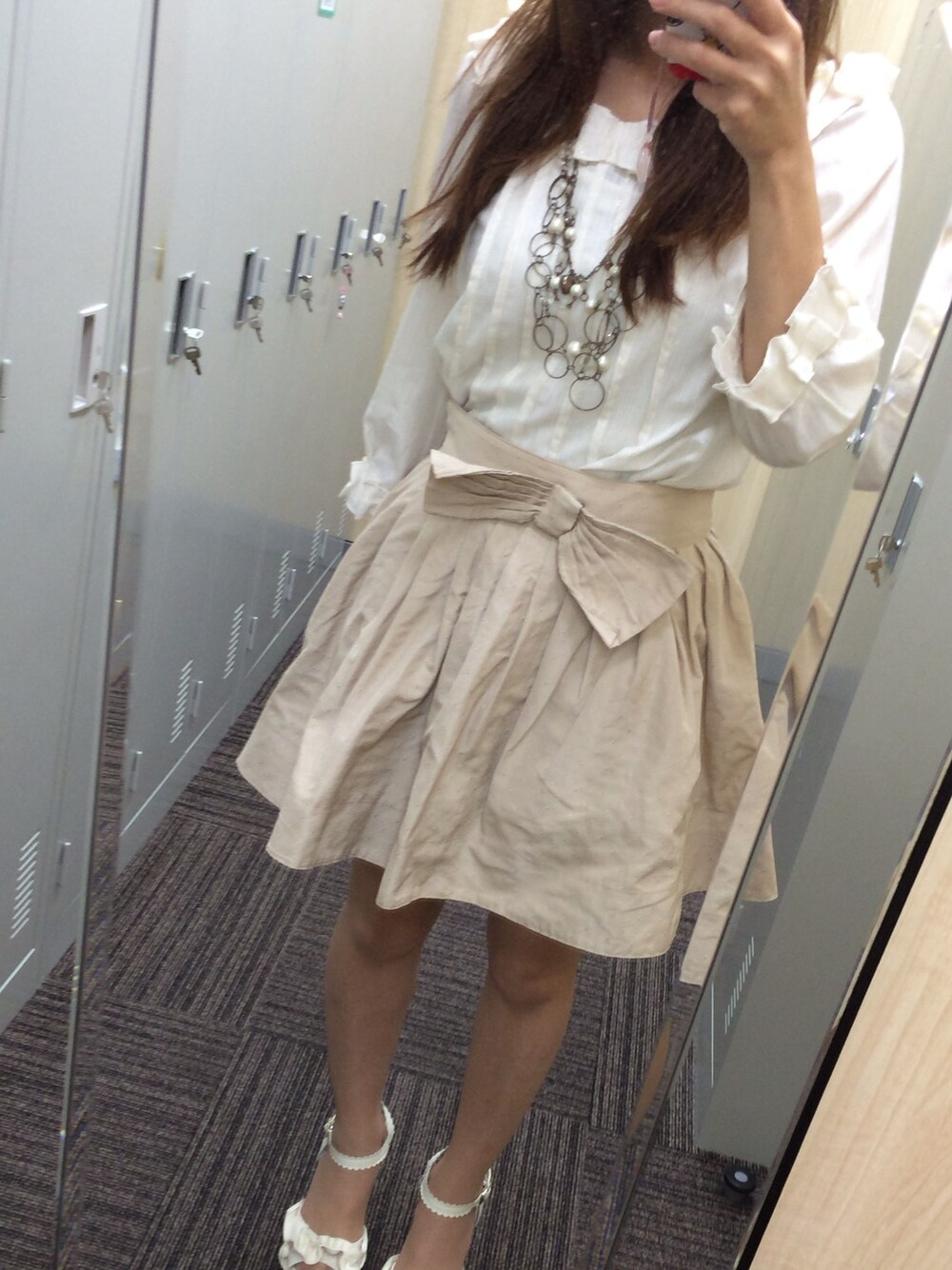 「JILLSTUART、ジルスチュアート」｜「JILL STUARTのアイテム（シャツ/ブラウス、ホワイト系）」を使った、まゅさん（レディース・154cm）の夏コーディネートの1枚目の写真