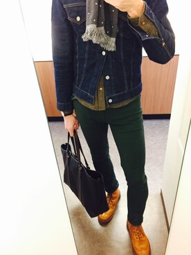名古屋サラリーマン使用「ユニクロ（MEN ストレッチスキニーフィットテーパードカラージーンズ）」的時尚穿搭