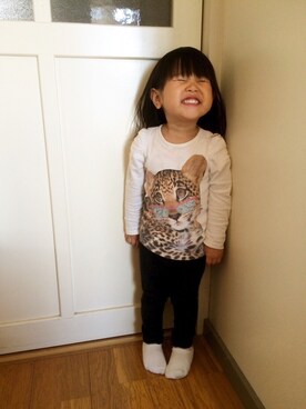 「H&M（エイチ・アンド・エム）のアイテム（Tシャツ/カットソー、ホワイト系）」を使った、haru*さん（キッズ・100cm）の秋コーディネート