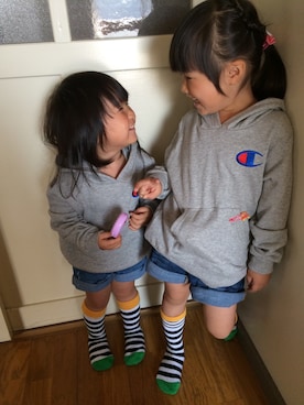 「Champion（チャンピオン）のアイテム（パーカー、グレー系）」を使った、haru*さん（キッズ・100cm）の秋コーディネート