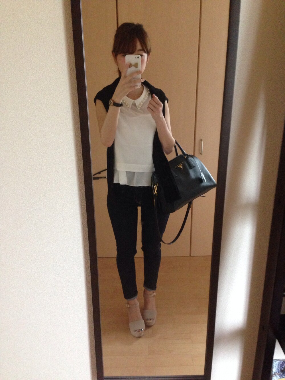 「レイヤードスタイル」｜「FRAY I.Dのアイテム（デニムパンツ、ブルー系）」を使った、mapiさん（レディース・153cm）の秋コーディネートの1枚目の写真
