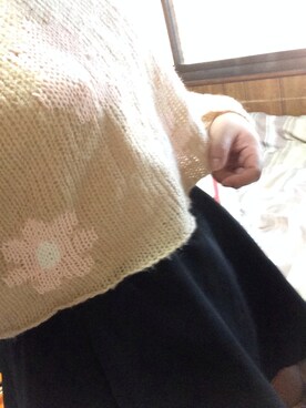 「TITTY&CO.（ティティーアンドコー）のオールフラワーニットプルオーバー（ニット/セーター、ベージュ系）」を使った、蒼さん（レディース・160cm）の冬コーディネート