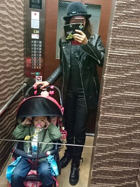「DIESEL（ディーゼル）のアイテム（オールインワン・サロペット）」を使った、理恵さん（レディース・172cm）の秋コーディネート