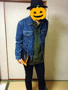 「カーキ色」｜「アイテム（ブラック系）」を使った、YU-さん（メンズ・182cm）の秋コーディネート