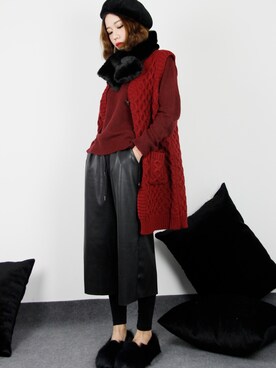 「アイテム（ベスト、レッド系）」を使った、小方绿子さん（レディース・160cm）の冬コーディネート