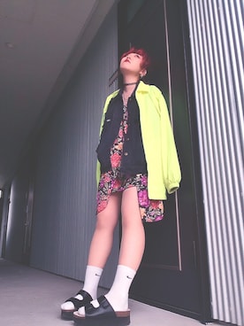 「usedのアイテム（デニムジャケット、ブラック系）」を使った、Linuxさん（レディース・154cm）の春コーディネート