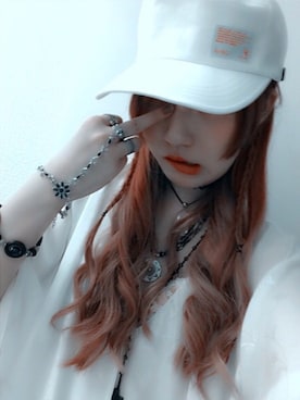 「CA4LA（カシラ）のアイテム（キャップ、ホワイト系）」を使った、Linuxさん（レディース・154cm）の秋コーディネート