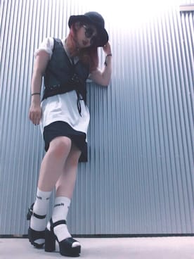 「H&M DIVIDED（エイチアンドエム　ディヴァイデッド）のアイテム（Tシャツ/カットソー、ホワイト系）」を使った、Linuxさん（レディース・154cm）の秋コーディネート