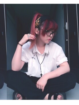 「H&M DIVIDED（エイチアンドエム　ディヴァイデッド）のアイテム（シャツ/ブラウス、ホワイト系）」を使った、Linuxさん（レディース・154cm）の秋コーディネート