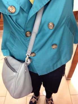 「ショート丈ジャケット」｜「アイテム（ニット/セーター）」を使った、まぁさん（レディース・160cm）の春コーディネート