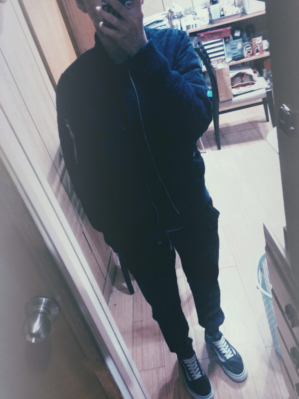 「VANSのVANS ヴァンズ OLD SKOOL オールドスクール VN-0D3HY28 BLACK（スニーカー、ブラック系）」を使った、Sissi Chenさん（メンズ・159cm）の冬コーディネートの1枚目の写真