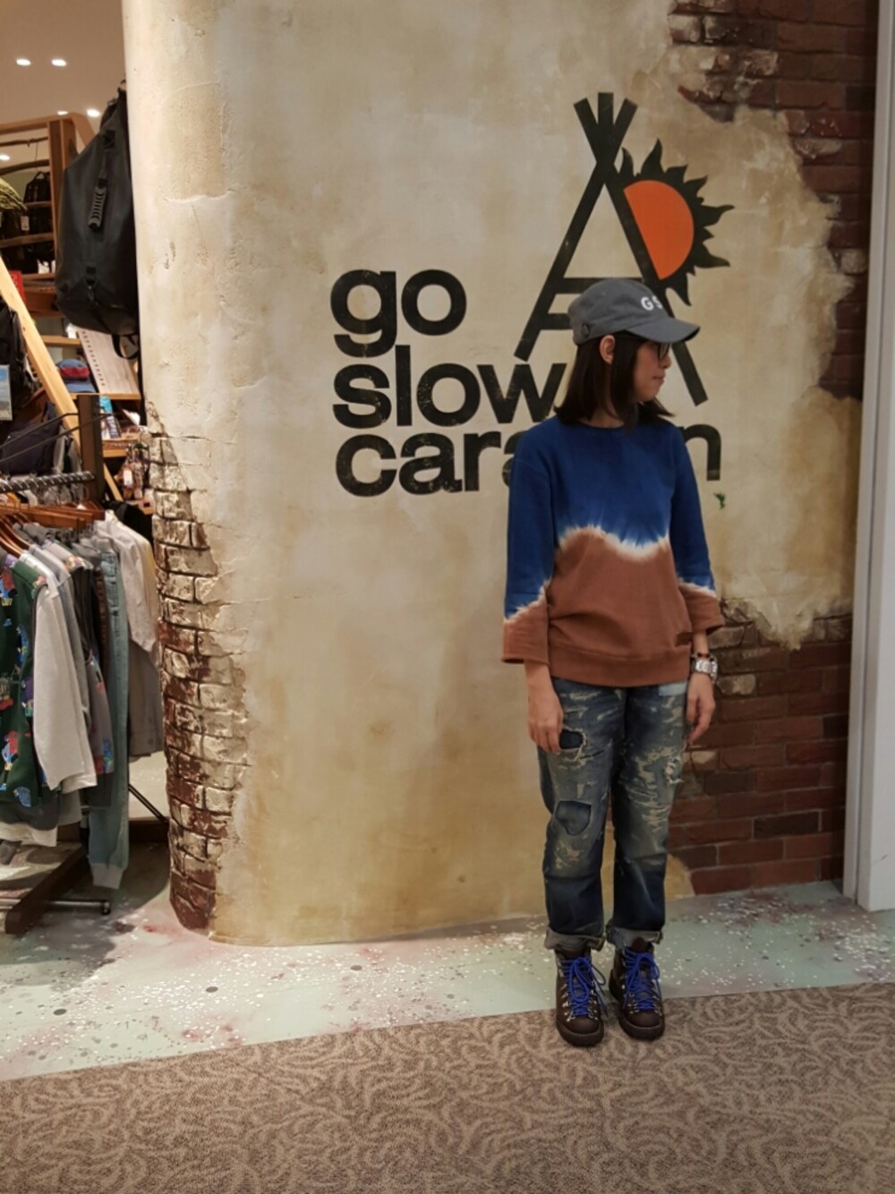 「秋のコーデ、ゴースローキャラバン、AOZORA、ボーイッシュ、キャップ、go slow caravan、新作、名古屋、カジュアルコーデ、デニム」｜「DannerのDANNER マウンテンライト（ブーツ、ブラウン系）」を使った、ほーりーさん（レディース・163cm）の秋コーディネートの1枚目の写真